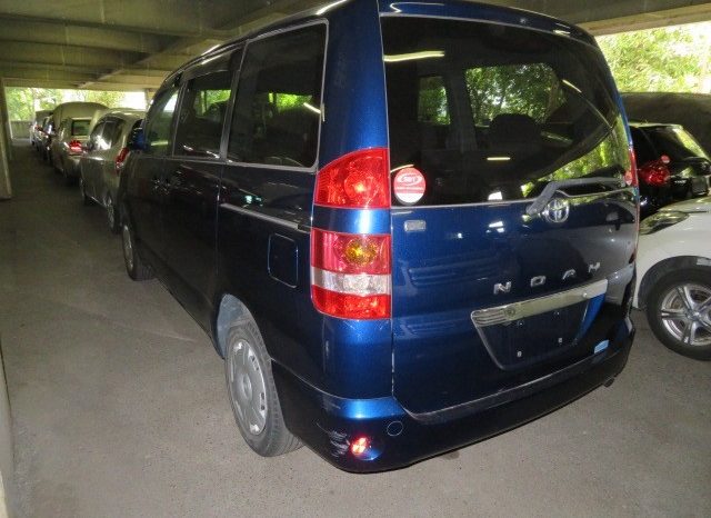 2004 Toyota Noah-Import full