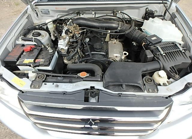 2006 Mitsubishi Pajero iO- Import full