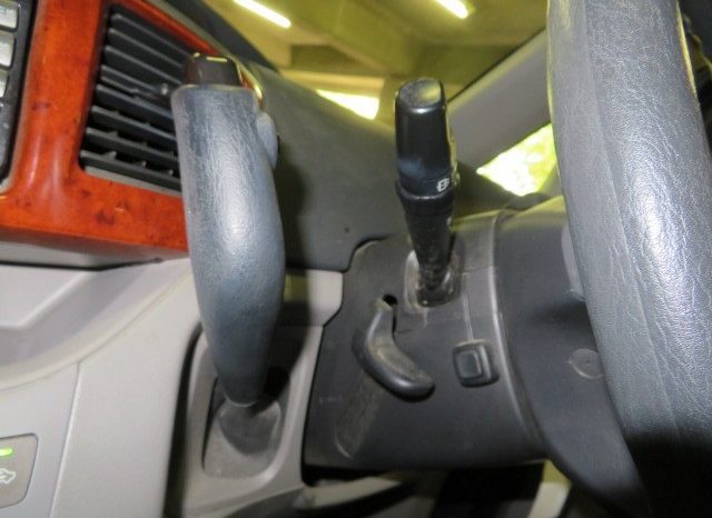 2004 Toyota Noah-Import full