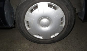 2004 Toyota Noah-Import full