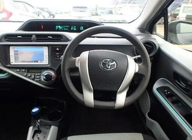 2013 TOYOTA AQUA full