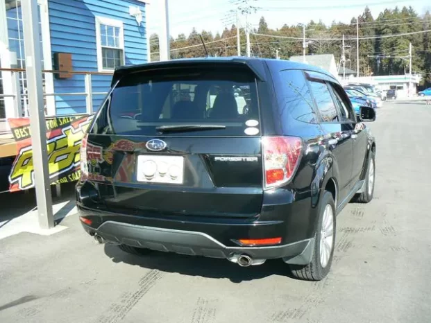 SUBARU FORESTER 2011 full