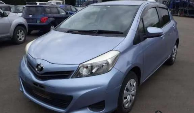 TOYOTA VITZ 2012 full